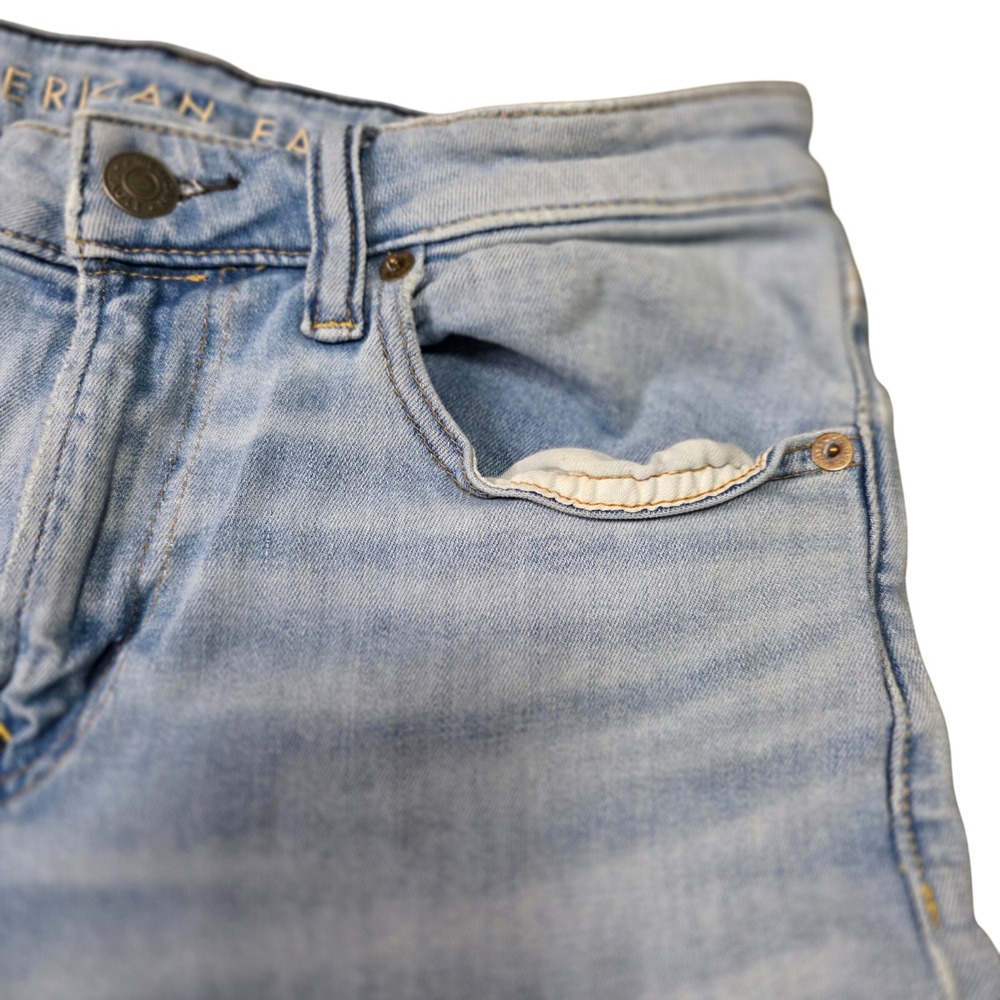 American Eagle Outfitters Mens Light Wash Airflex+ Straight Leg Jeans Size 29x32 - Picture 4 of 12